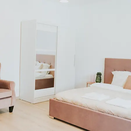Victoria One Apartments Brasov Exterior photo