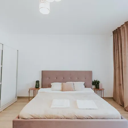 Victoria One Apartments Brasov Exterior photo